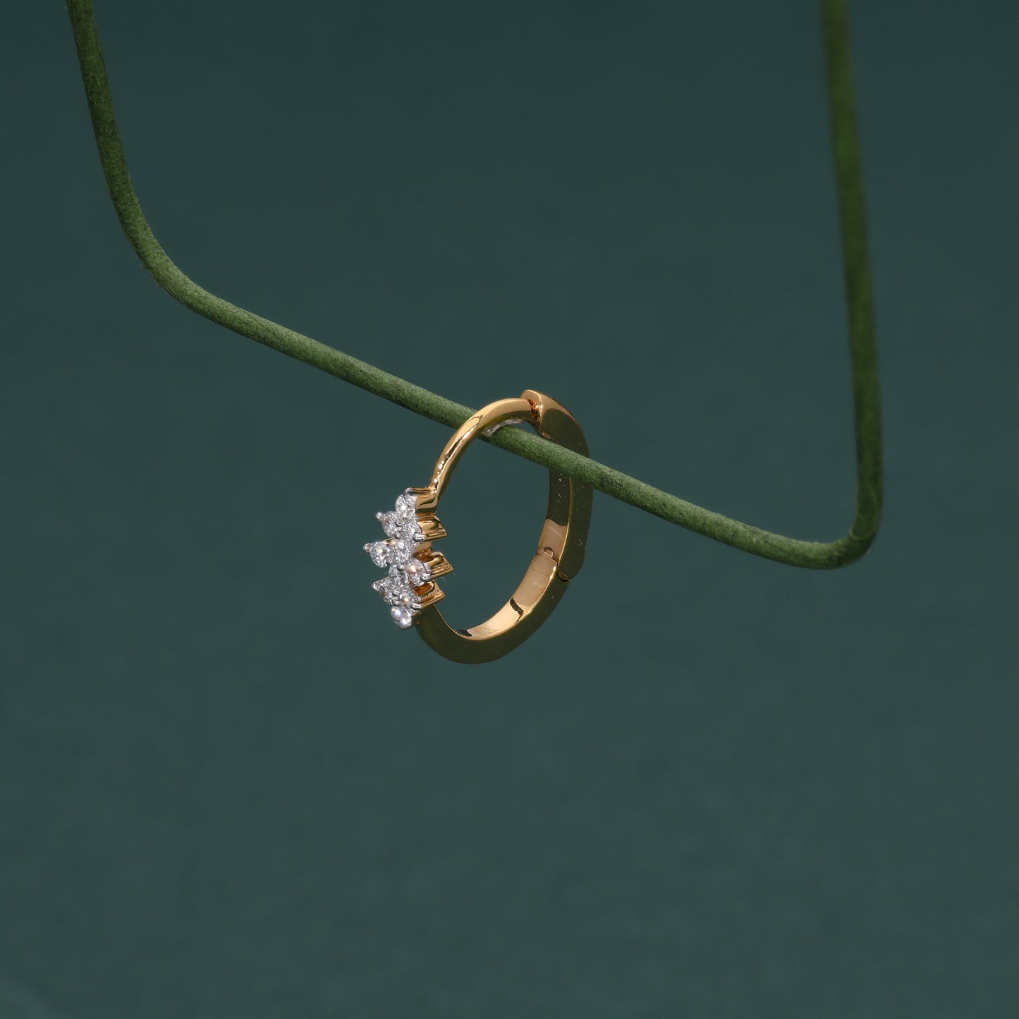 Radiant Bloom Nose Pin