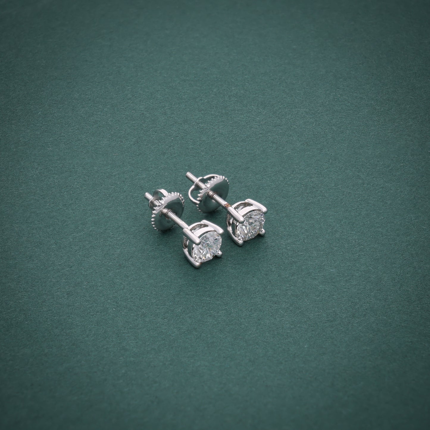 Diamond Gleam Gold Studs - 4 Prongs 18 KT Gold