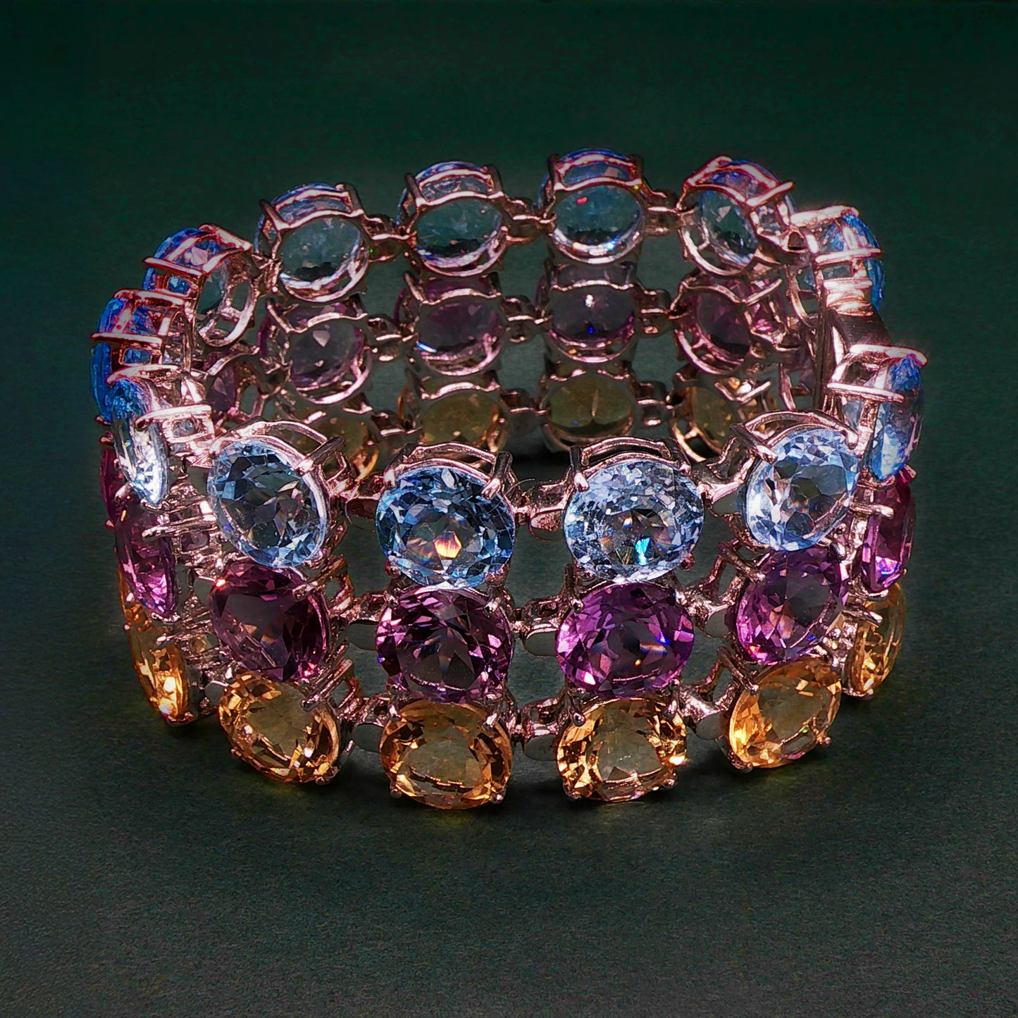 Gold Chain Bracelet with Cabochon Amethysts