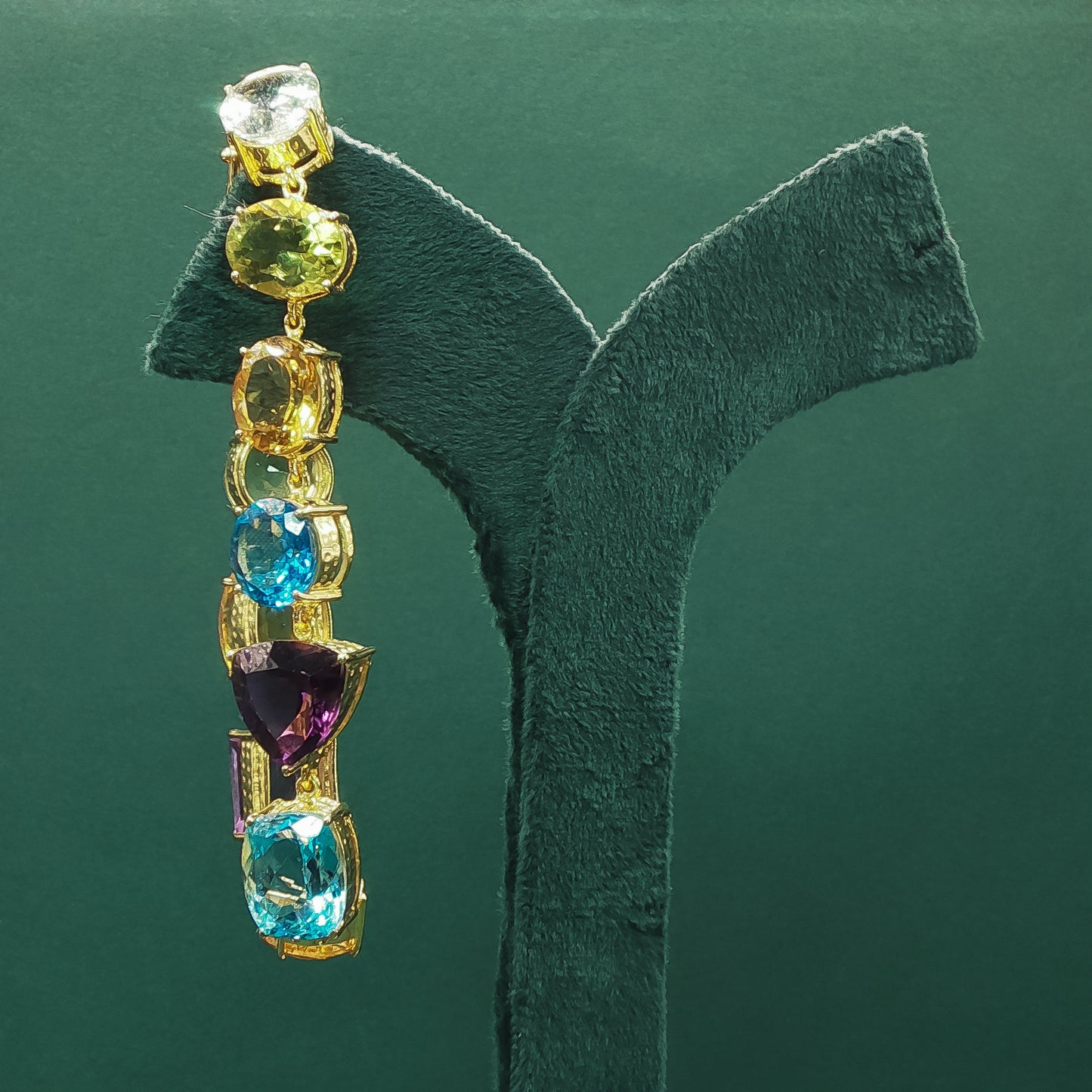 Gold Chain Bracelet with Oval Amethyst Cabochons