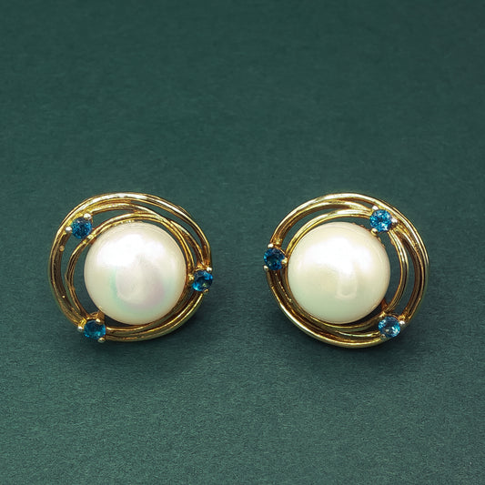 Gold Stud Earrings with Cabochon-Cut Pearls ZD-472
