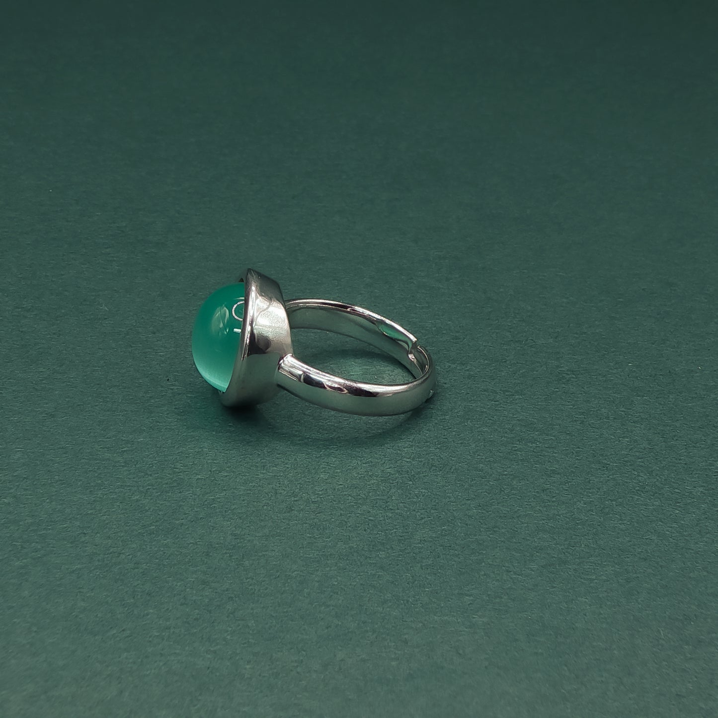 Sterling Silver Cocktail Ring with Round Catseye Cabochon