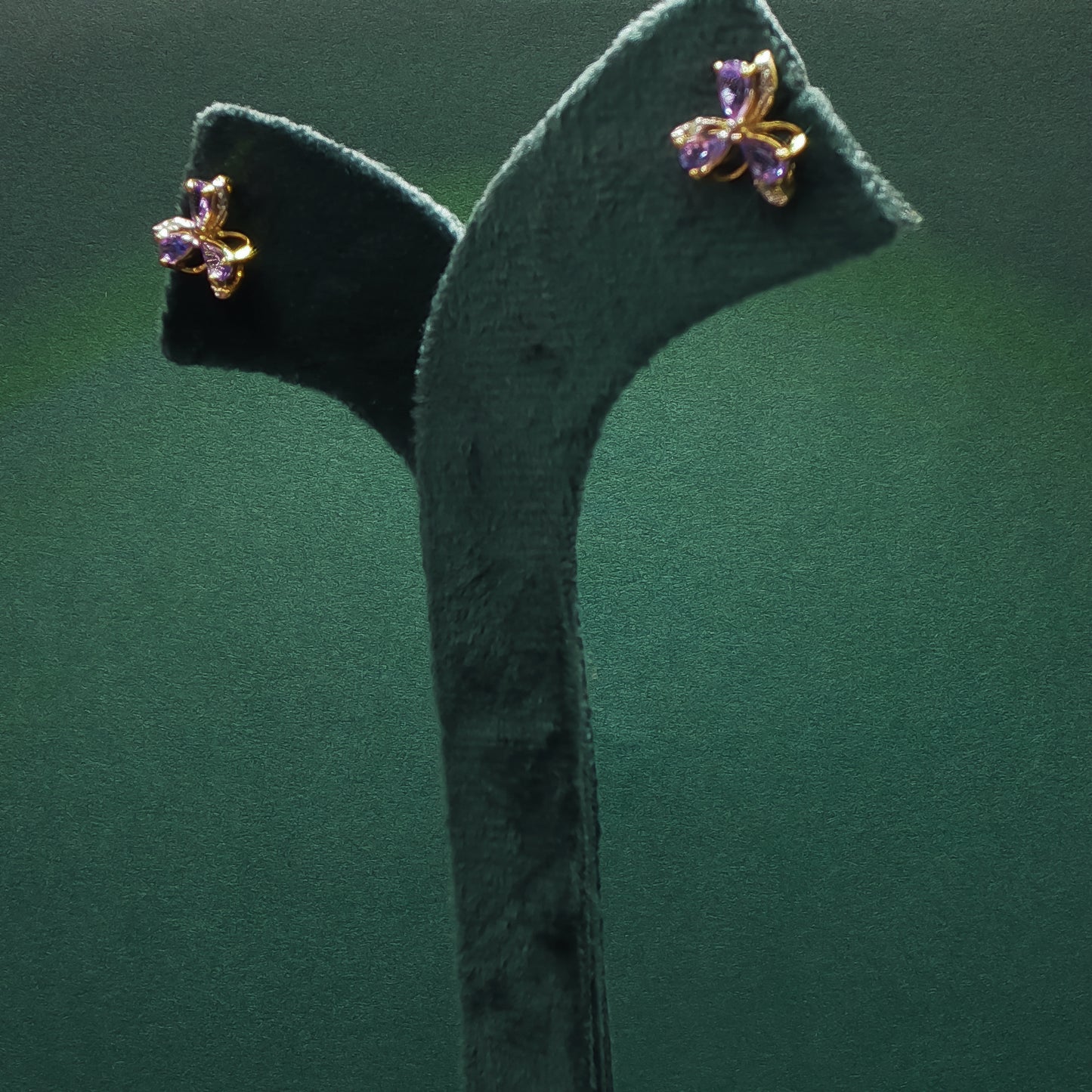 Gold Stud Earrings with Pear-Shaped Amethyst Accents