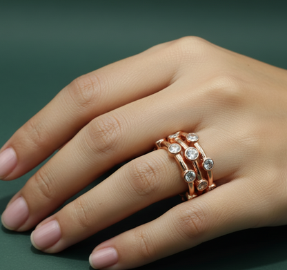 Gold Multistone Ring with Round Brilliant Cut Diamonds