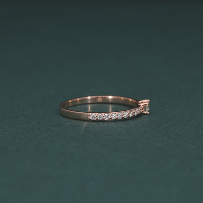 18KT Gold Baguette Diamond Ring with Pavé Band