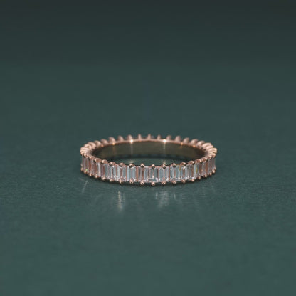 Elegant 18KT Gold Eternity Band with Baguette Diamonds